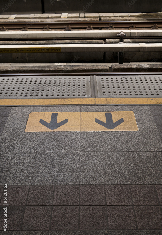 Fototapeta premium Arrow direction sign