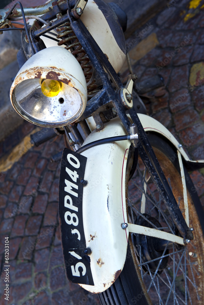 Obraz premium Moto, transport, antiquité, brocante, collector, mécanique 