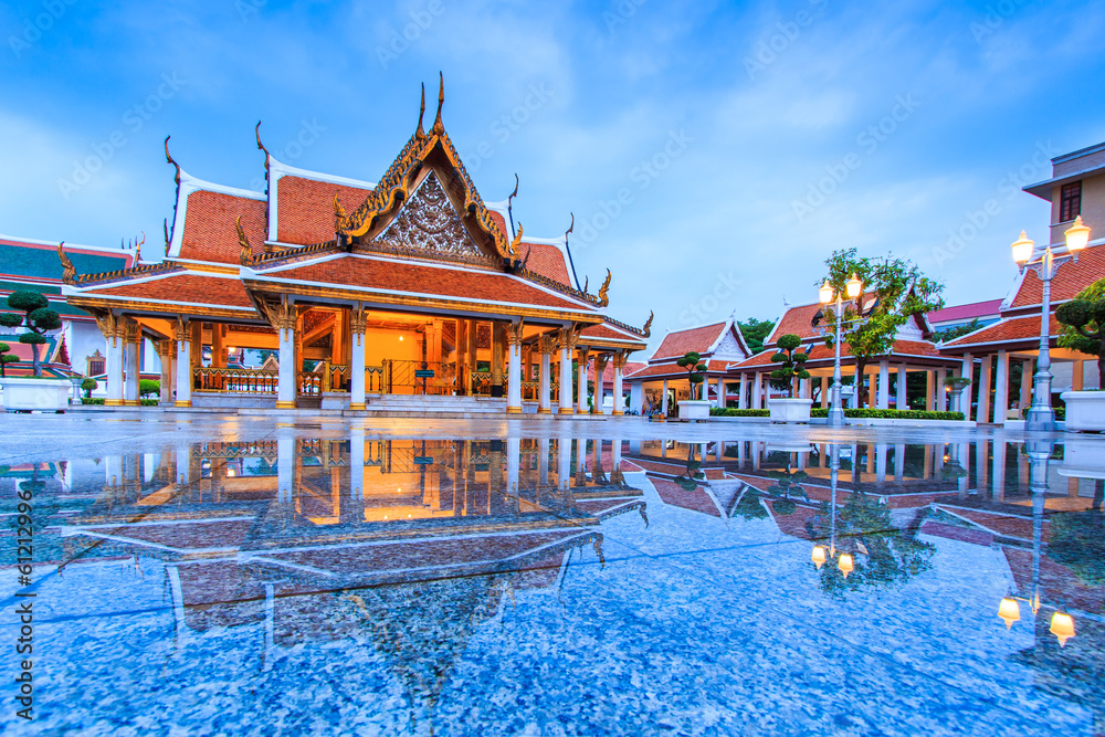 Obraz premium Royal Pavilion Mahajetsadabadin or King Rama III Memorial park