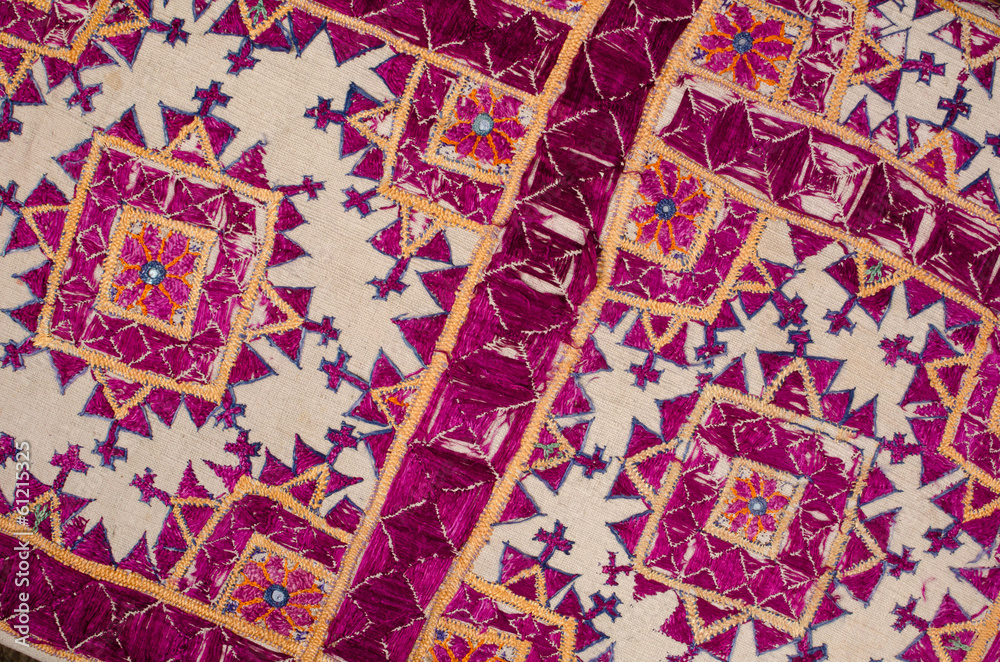Tapestry with geometric motives Tapestry with geometric motives