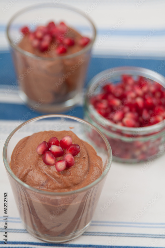 Mousse au chocolate mit Beeren Mousse au chocolate mit Beeren