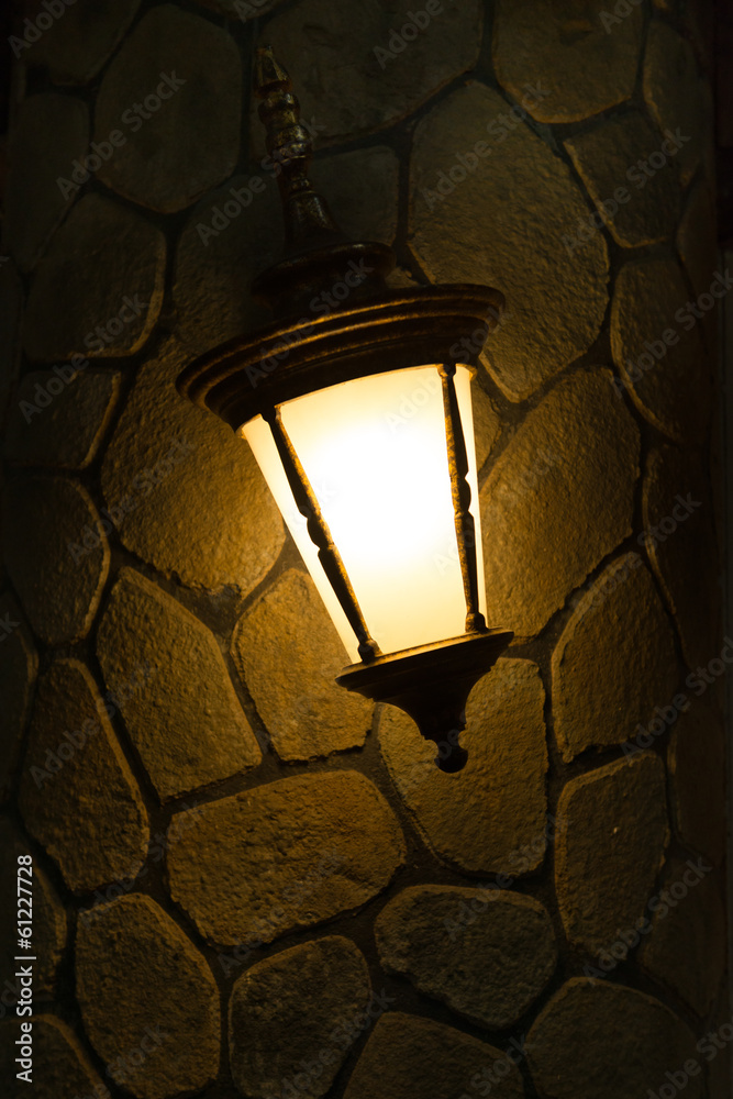 Wall lamp
