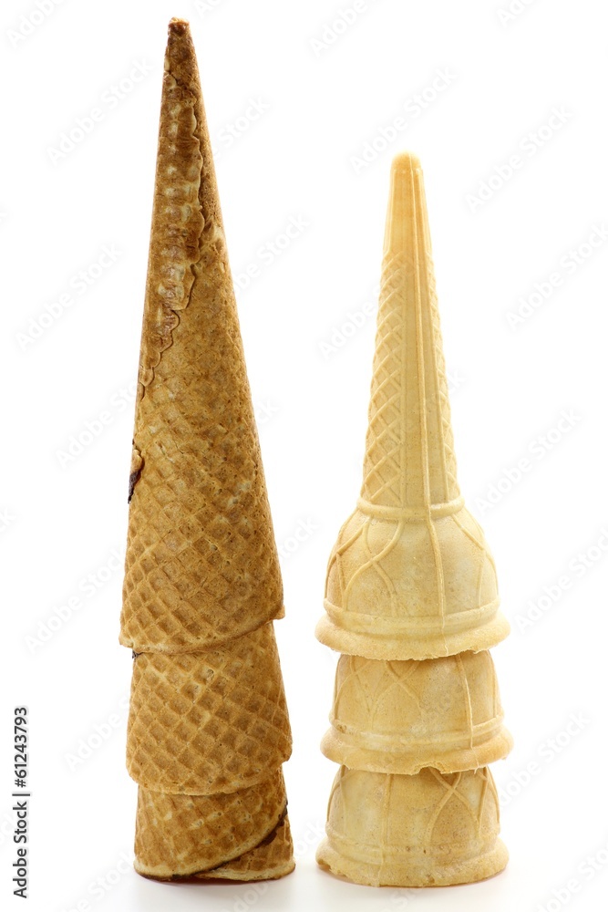 Eiswaffeln isoliert auf weißem Hintergrund