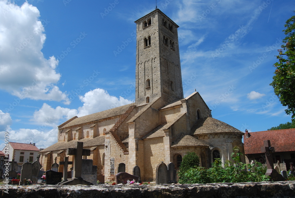 Obraz premium Middeleeuws kerkje in Bourgondië