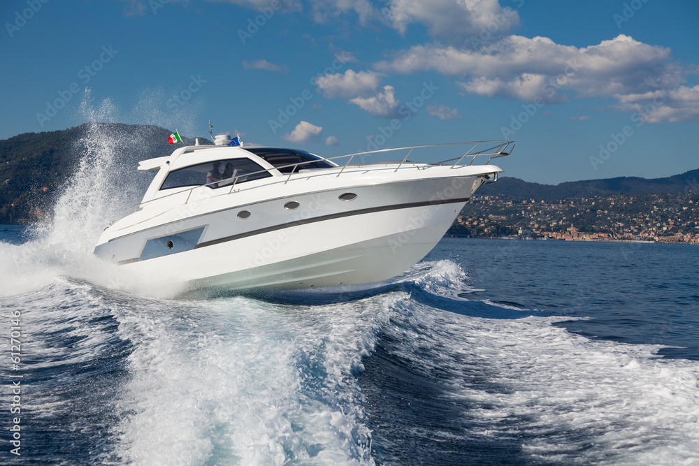 Fototapeta premium motor boat