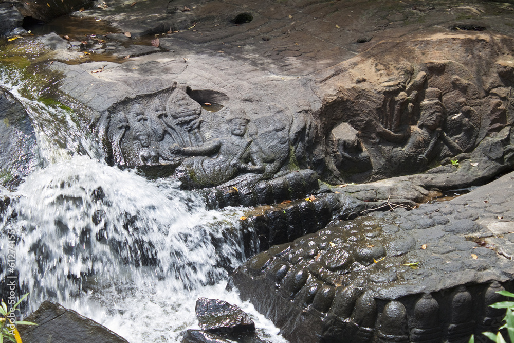 Fototapeta premium Riverbed carvings at Kbal Spean in Angkor temple area, Cambodia