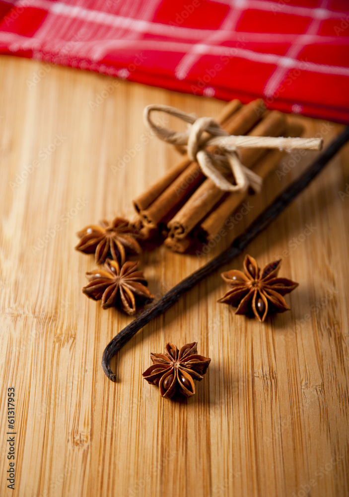 star anise and cinnamon sticks star anise and cinnamon sticks