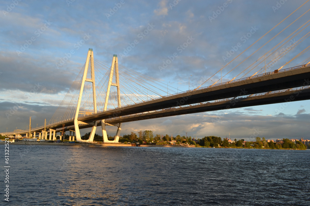 Obraz premium Cable-braced bridge in St.Petersburg.