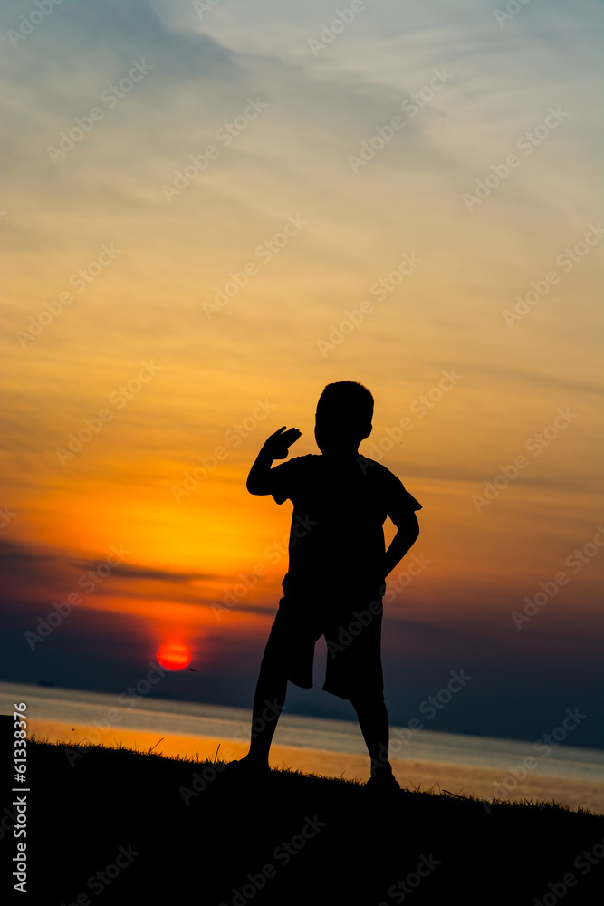 Fototapeta premium silhouette boy