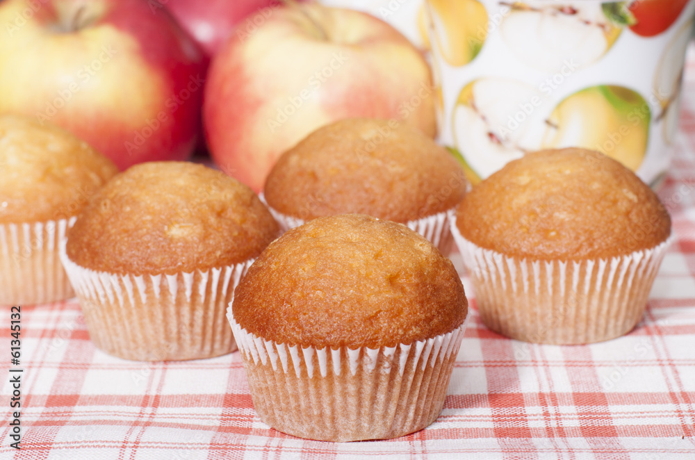 Cupcakes with fruit filling.