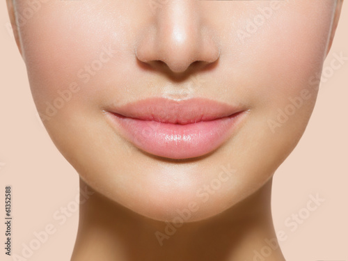 Photo Beautiful Perfect Lips. Sexy Mouth Closeup