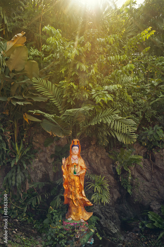 Statue on Golden mountain in Bangkok © Elena Odareeva