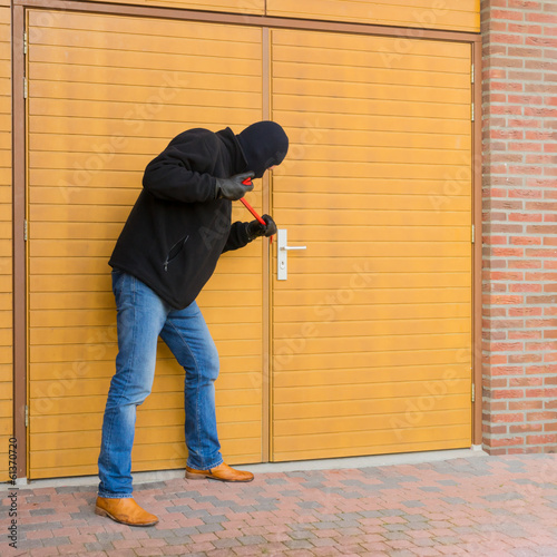 Konstfotografi Burglar with a crowbar