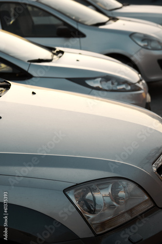 Cars in a Row © ellisia