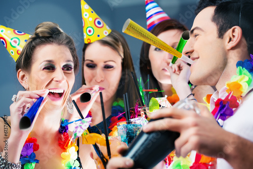 Canvas Print Party in bar zu Fasching oder Karneval