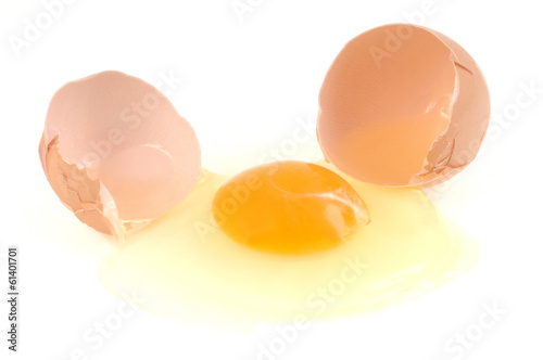 L'œuf cassé
