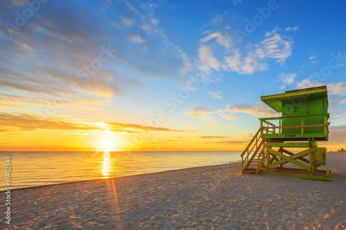 Miami South Beach sunrise and lifeguard tower © Frédéric Prochasson