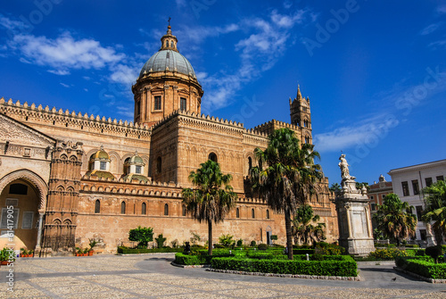 Fototapeta Naklejka Na Ścianę i Meble -  Palermo Cathedral, Sicily, Italy