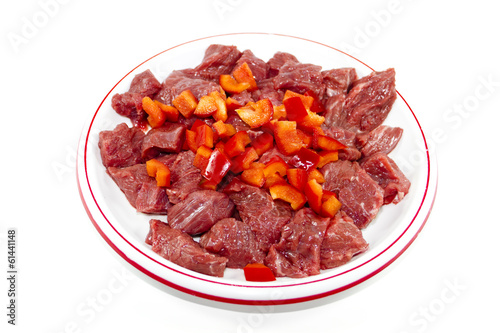 Frisch Geschnittenes Gulasch Fleisch mit Paprika