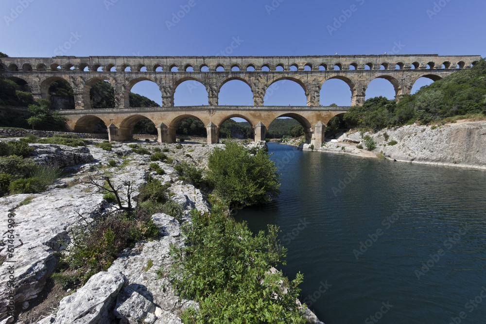 Fototapeta premium Pont du Gard römisches Aquädukt Provence Südfrankreich