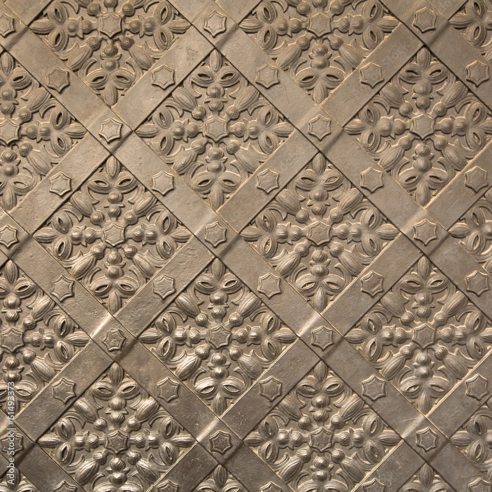Obraz premium Old iron door texture in Royal Wawel Castle, Poland.