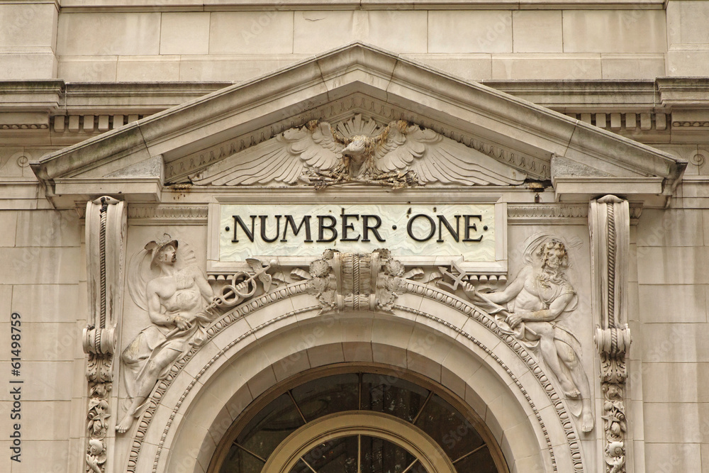 Obraz premium NUMBER ONE at the building