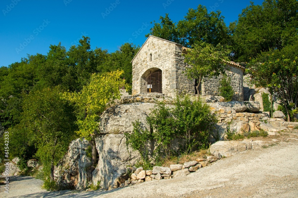 Chapelle dans un village de Provence