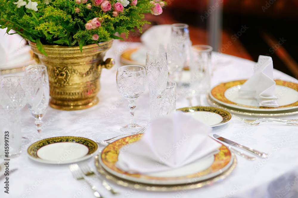 Table setting for an event party Table setting for an event party
