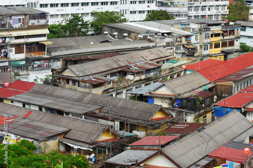 Slum area in Bangkok © leungchopan