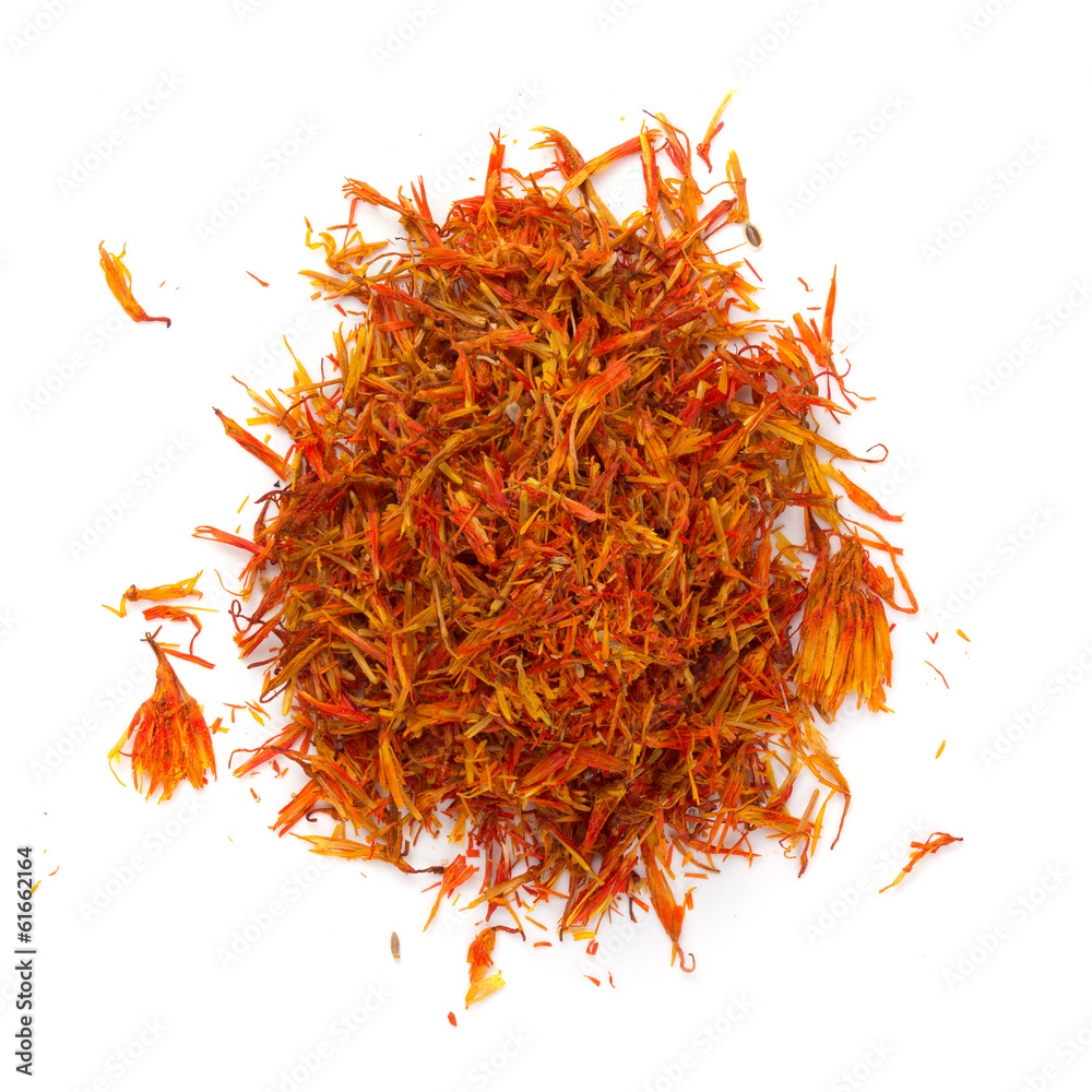 Fototapeta premium Heap saffron isolated on white background
