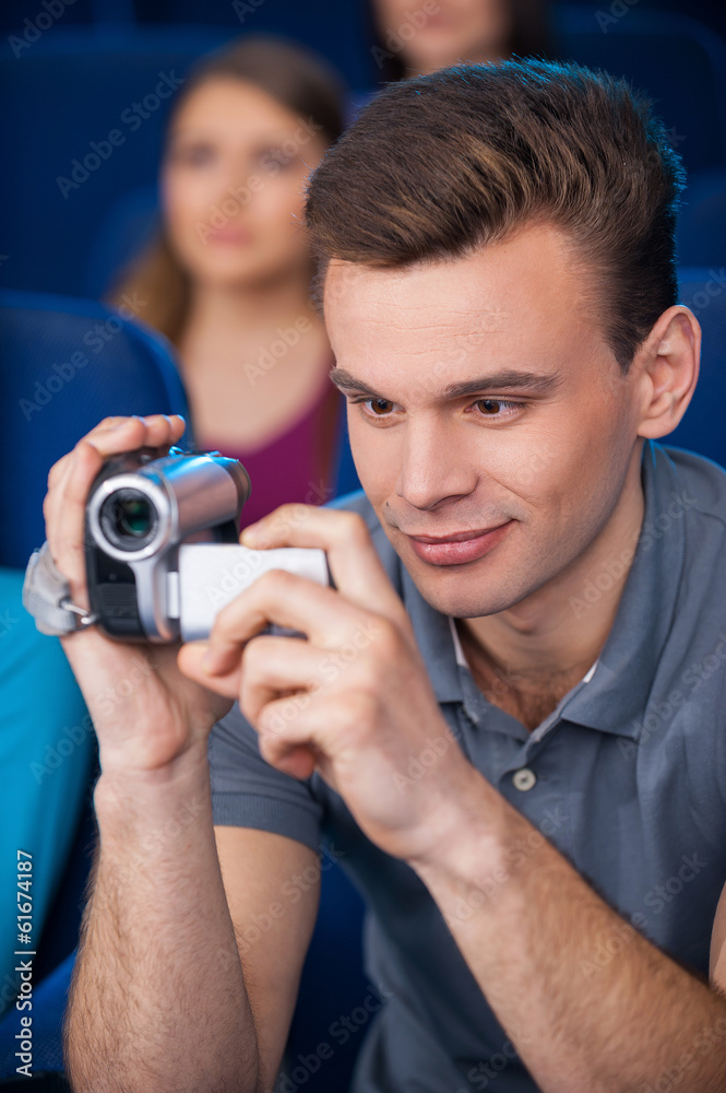 Fototapeta premium Man pirating at the cinema.