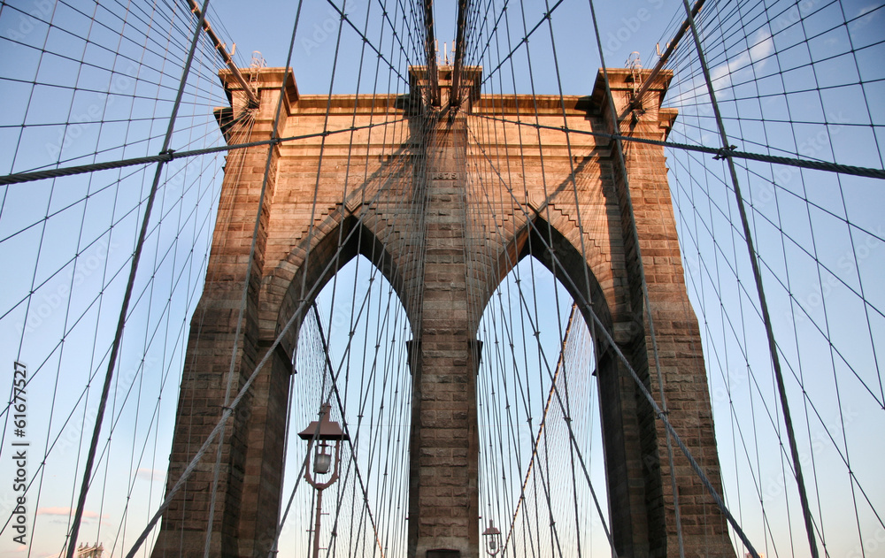 Fototapeta premium Brooklyn Bridge arch