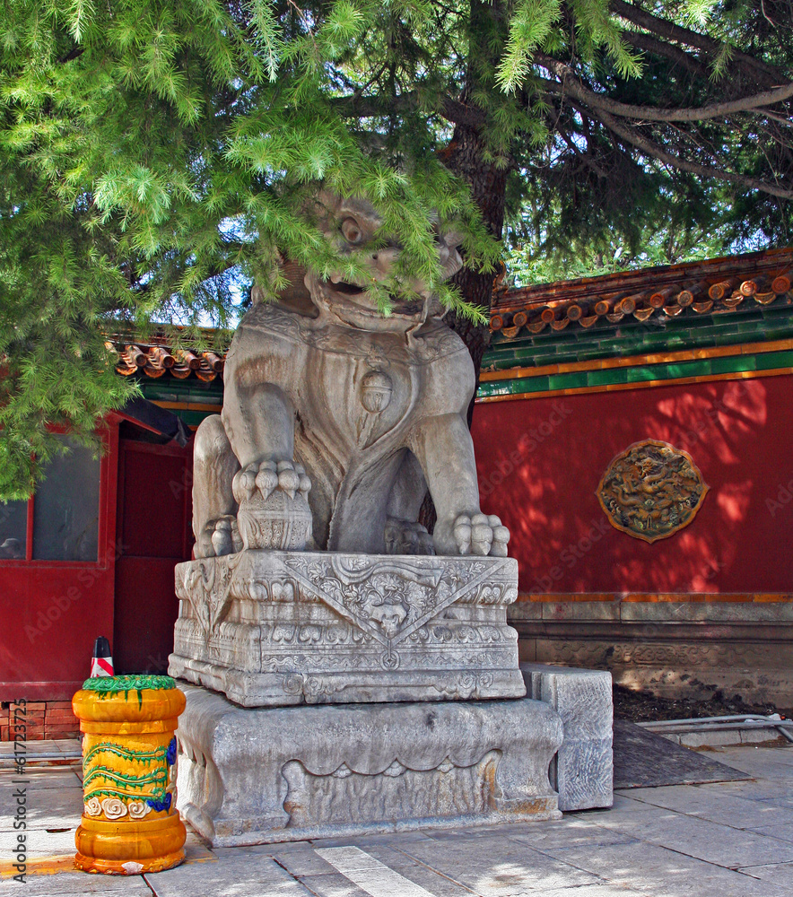 Obraz premium Stone Qilin statue at Lama temple, Beijing