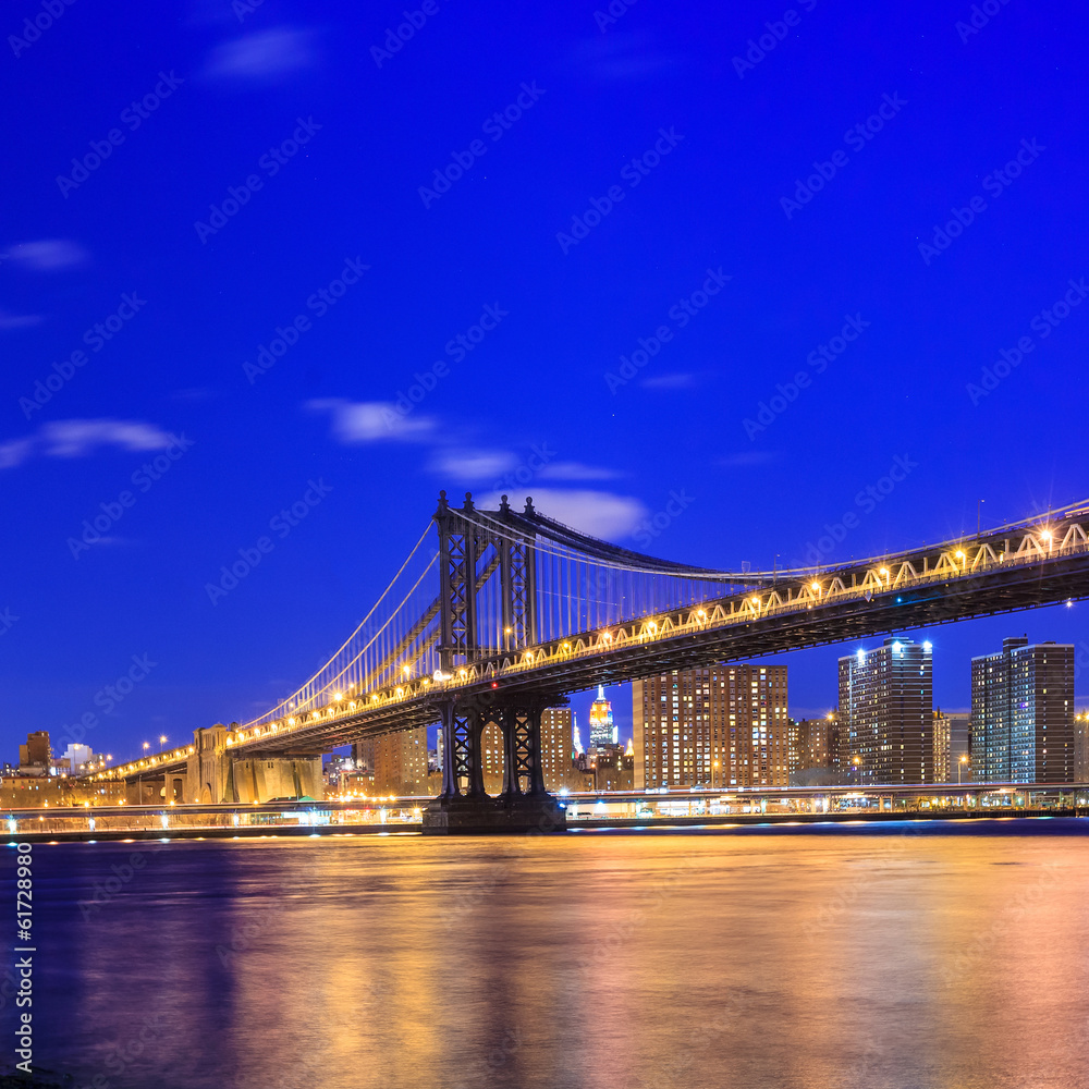 Manhattan bridge at twilight