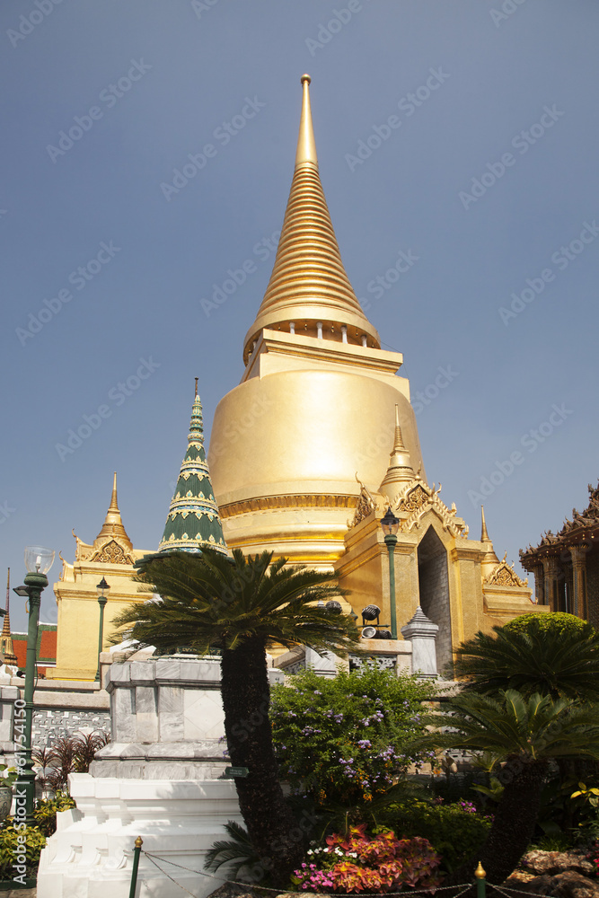 Obraz premium Wat Phra Kaeo, Temple of the Emerald Buddha and the home of the