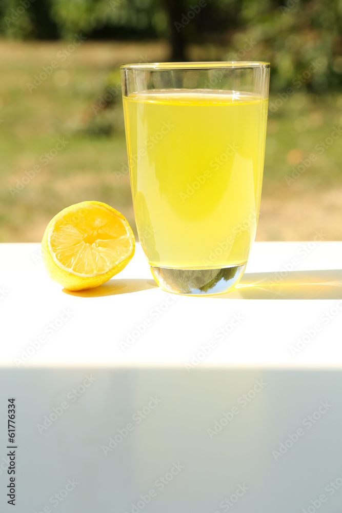 Natürliche Limonade