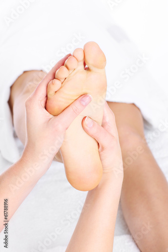 Foot massage © Kalim