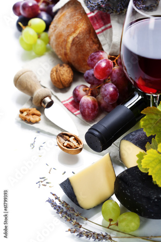 Fototapeta Naklejka Na Ścianę i Meble -  Wine, grape and cheese