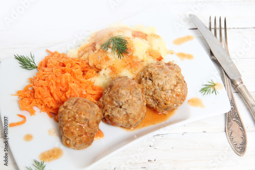 Meatballs, Mashed Potato and carrots
