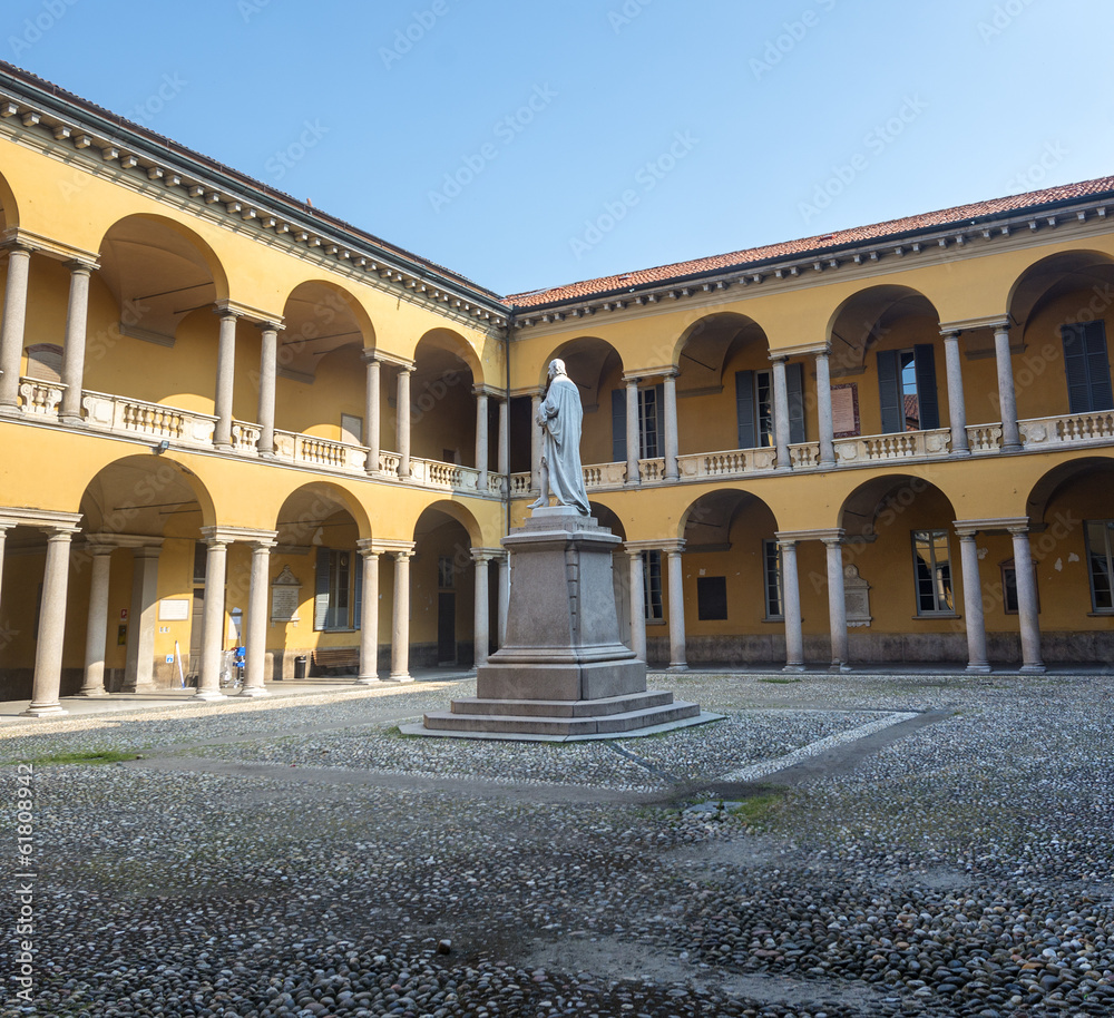 Pavia, court of the University