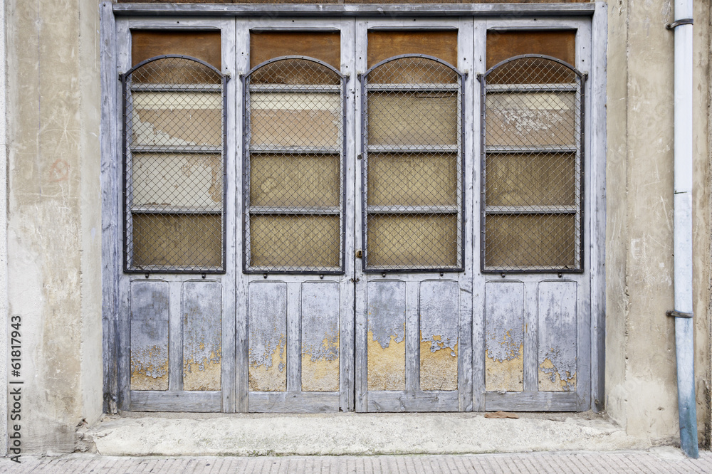 Fototapeta premium Old wooden door abandoned