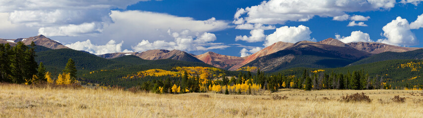 Fototapete Jahreszeiten Colorado Rocky Mountains im Herbst  © deberarr