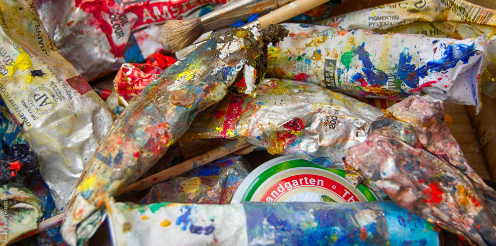 Fototapeta premium Ölfarbe Tuben Öltuben Malerei Kunst