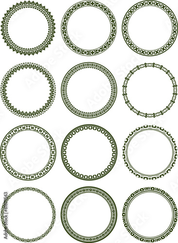 Dozen of elegant round frames