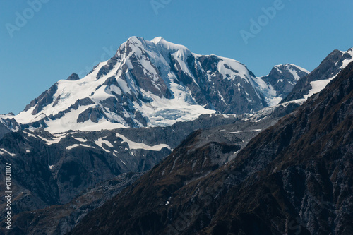 Fototapeta Naklejka Na Ścianę i Meble -  snow covered alpine peaks in Southern Alp, New Zealand