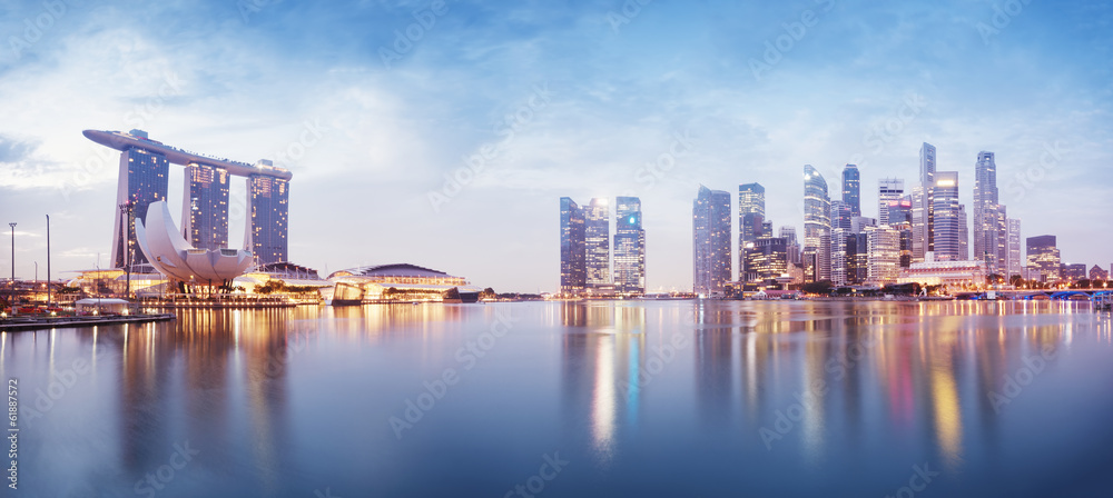 Naklejka premium Panoramiczny obraz panoramę Singapuru w nocy.