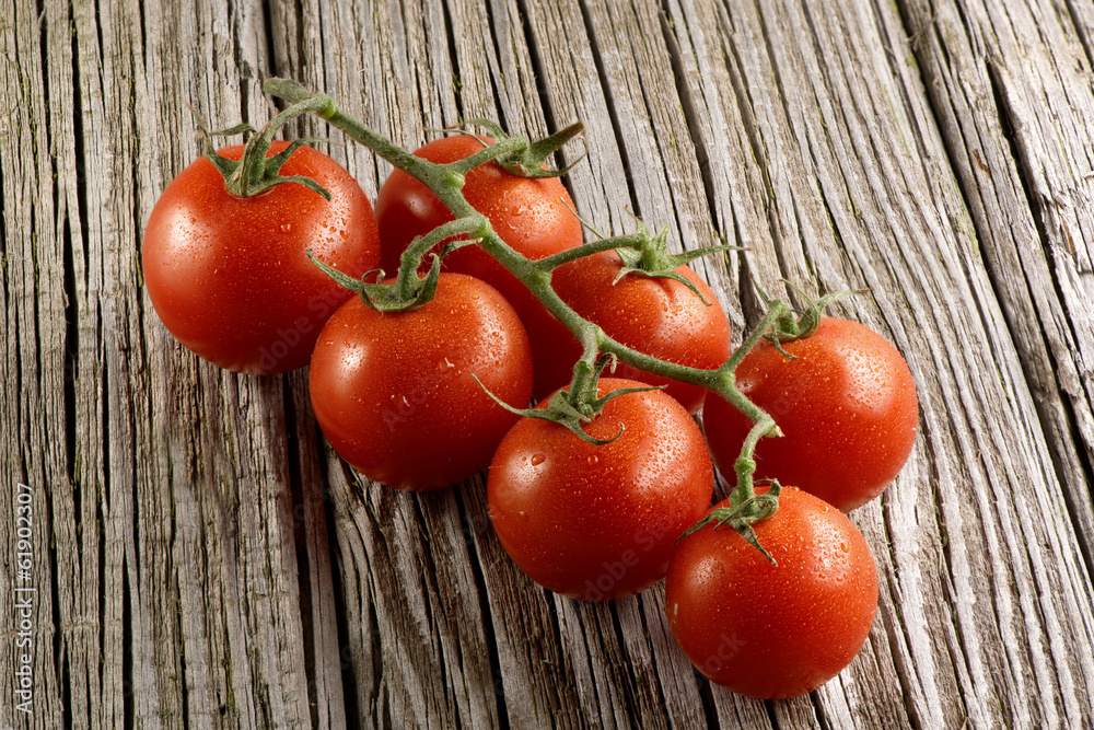 cherry tomatoes cherry tomatoes