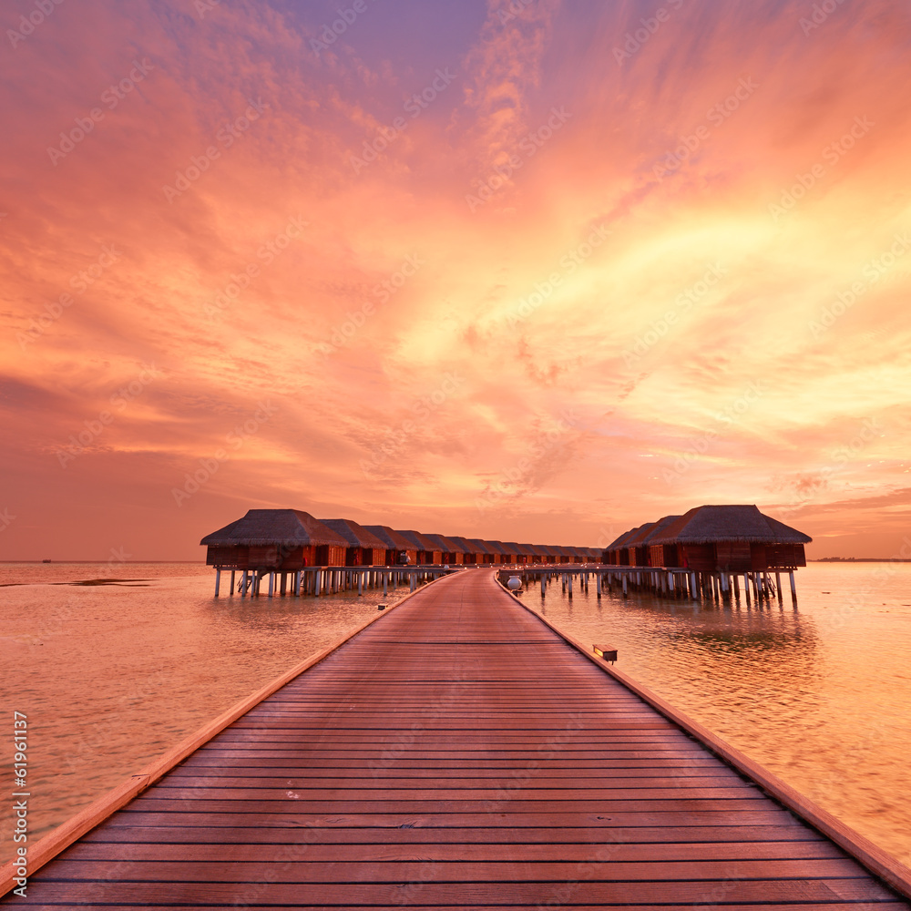Fototapeta premium Sunset at Maldivian beach
