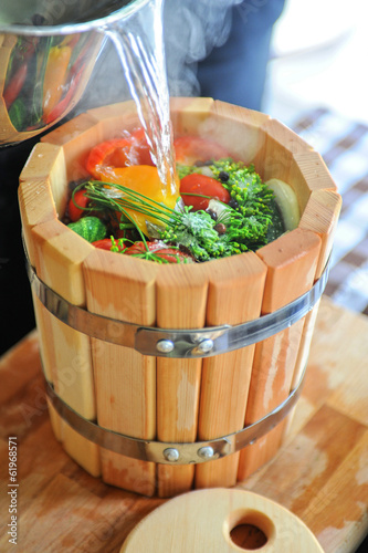 preserving tomatoes