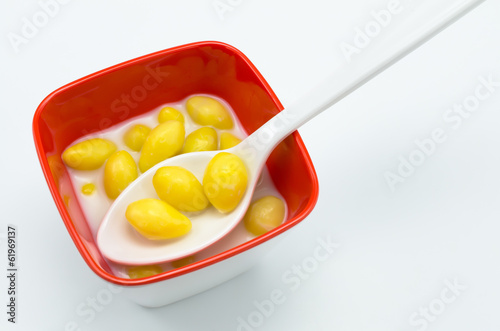 Ginkgo seed with sweet milk in a cup